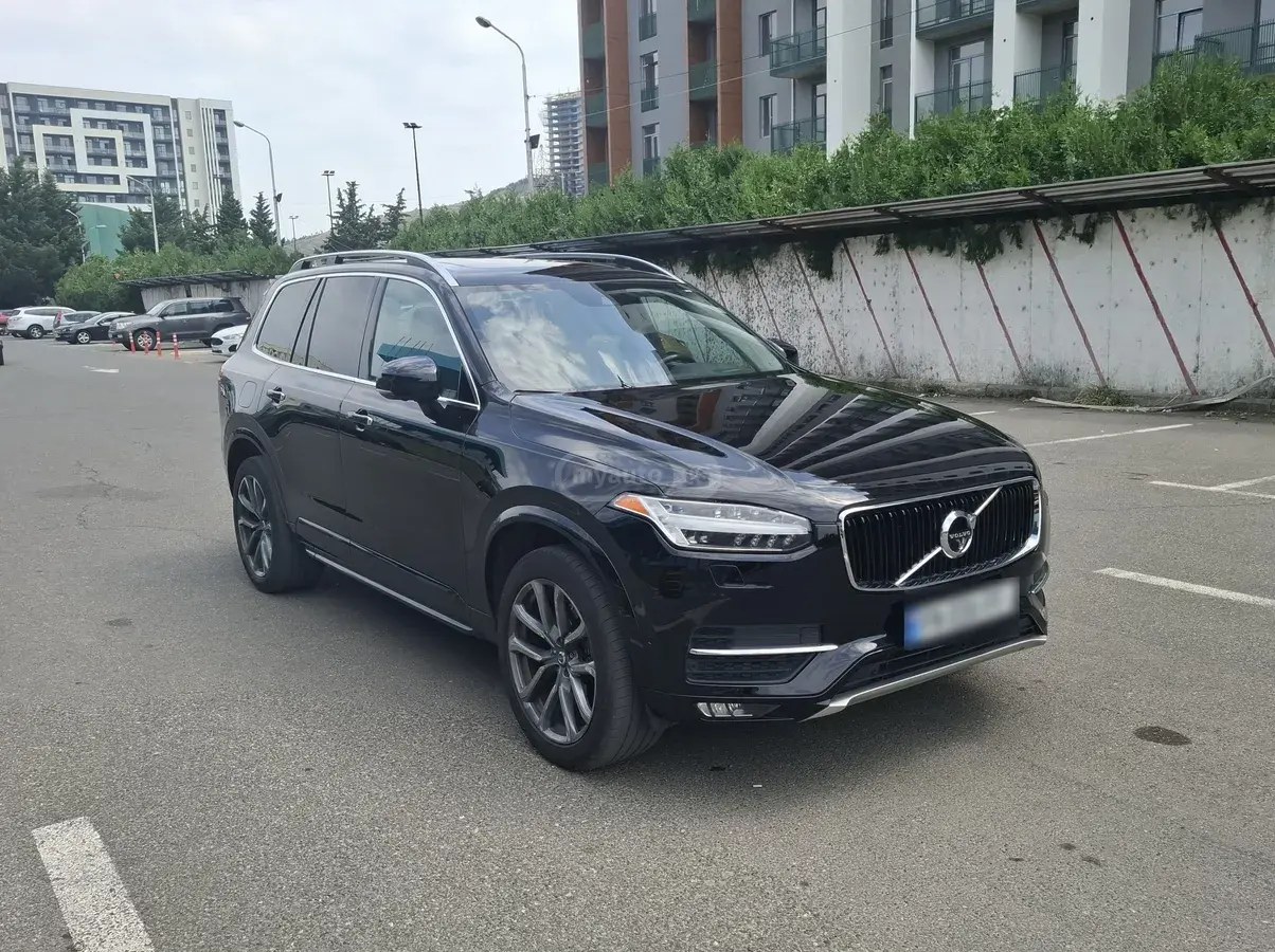 نمای دیگر ولوو مومنتوم T6 2018