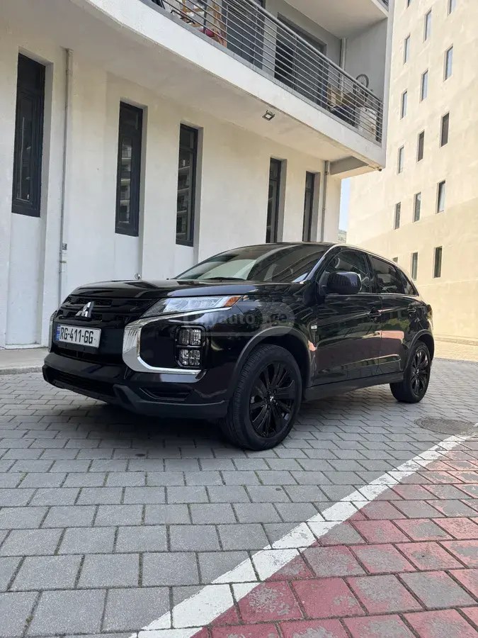 نمای دیگر میتسوبیشی 2023