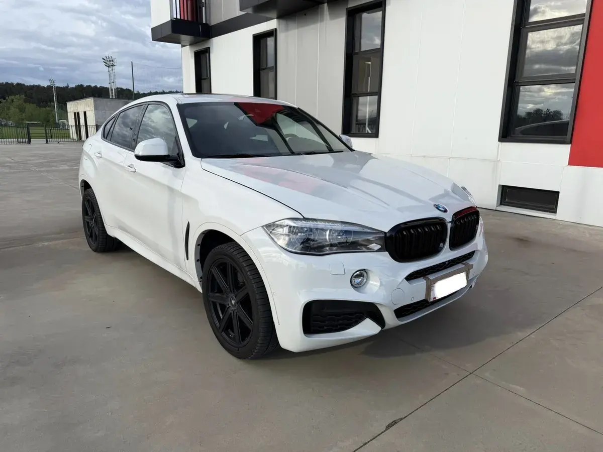 نمای دیگر بی ام و xDrive50i 4dr چهار چرخ محرک 2016