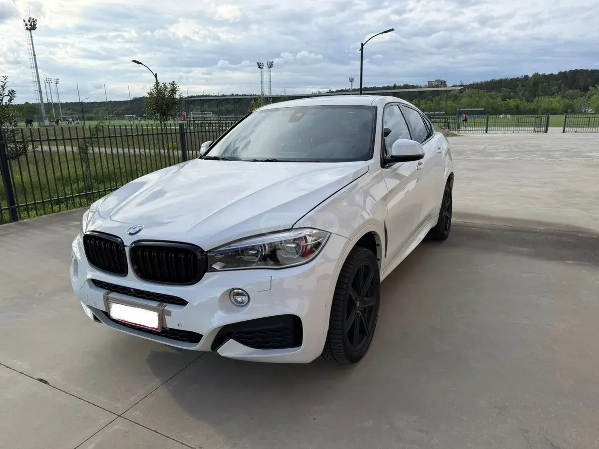 نمای دیگر بی ام و xDrive50i 4dr چهار چرخ محرک 2016