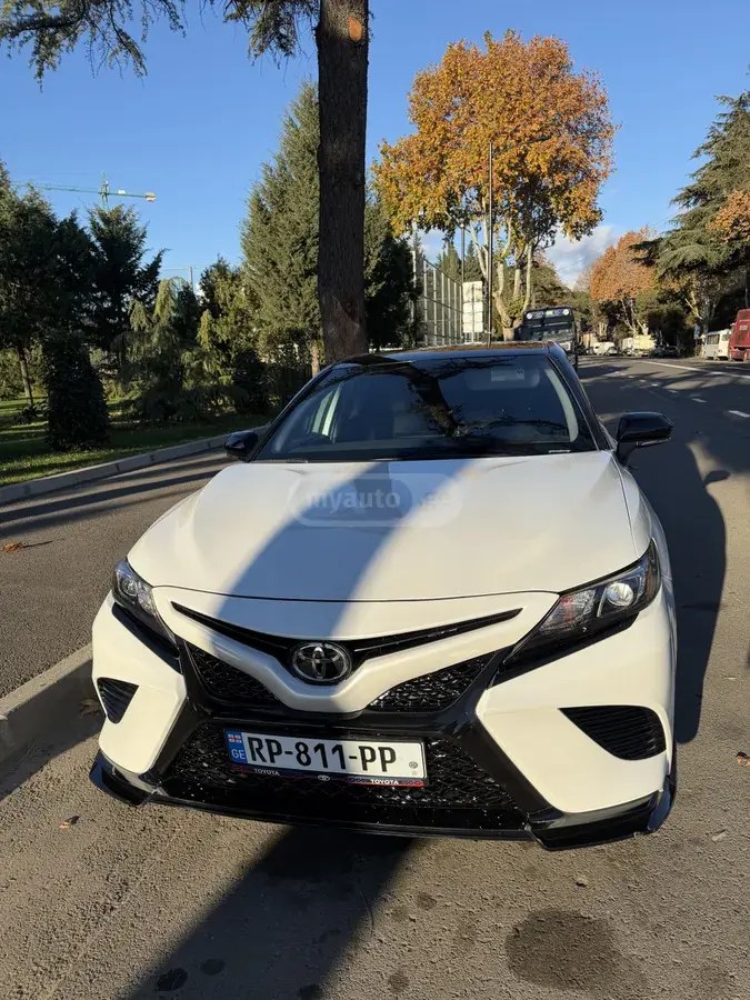 نمای دیگر تویوتا TRD 2024