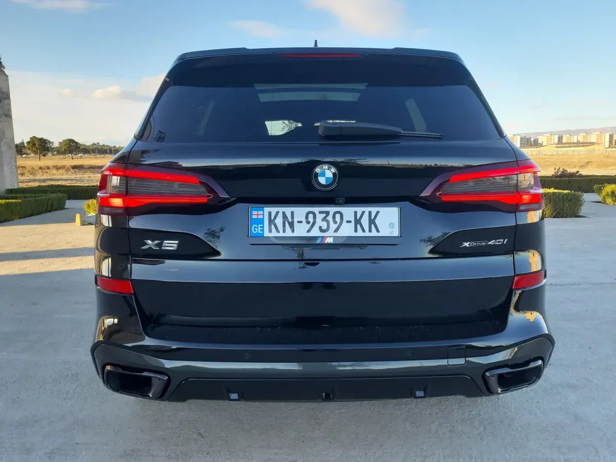نمای دیگر بی ام و xDrive...14,534 مایل، واقعی، 2022