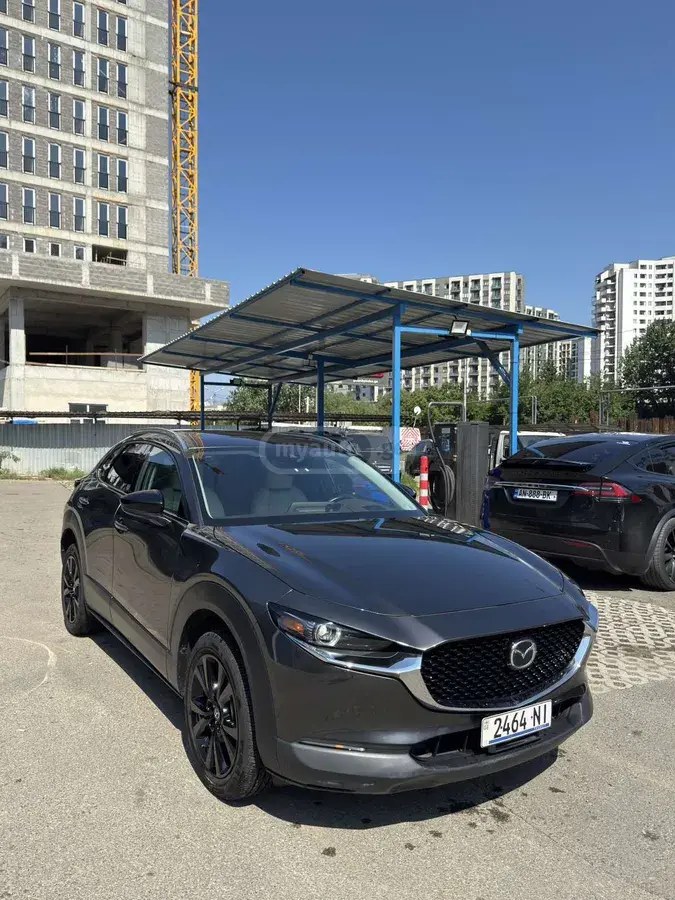 نمای دیگر مزدا پریمیوم 2023
