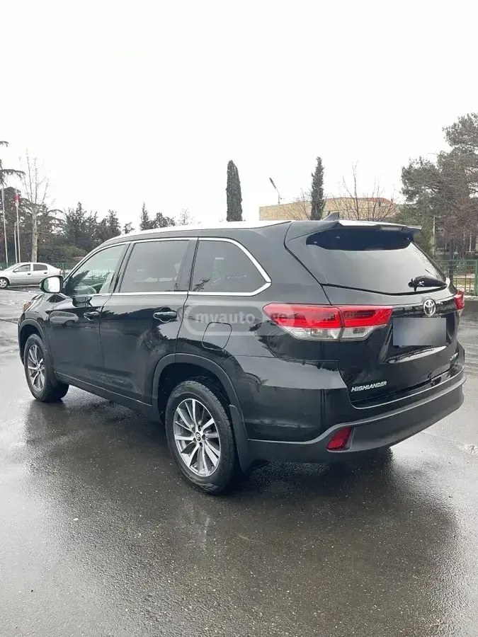 نمای دیگر تویوتا 2019