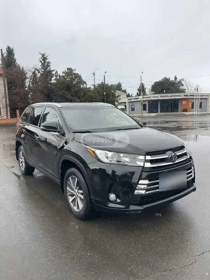 نمای دیگر تویوتا 2019