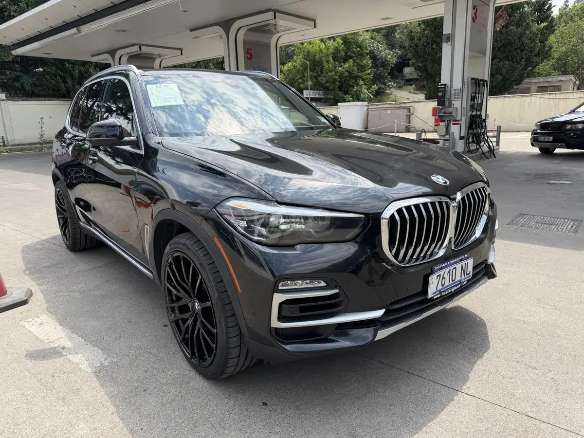 بی ام و xDrive40i 4 در چهار چرخ محرک 2019