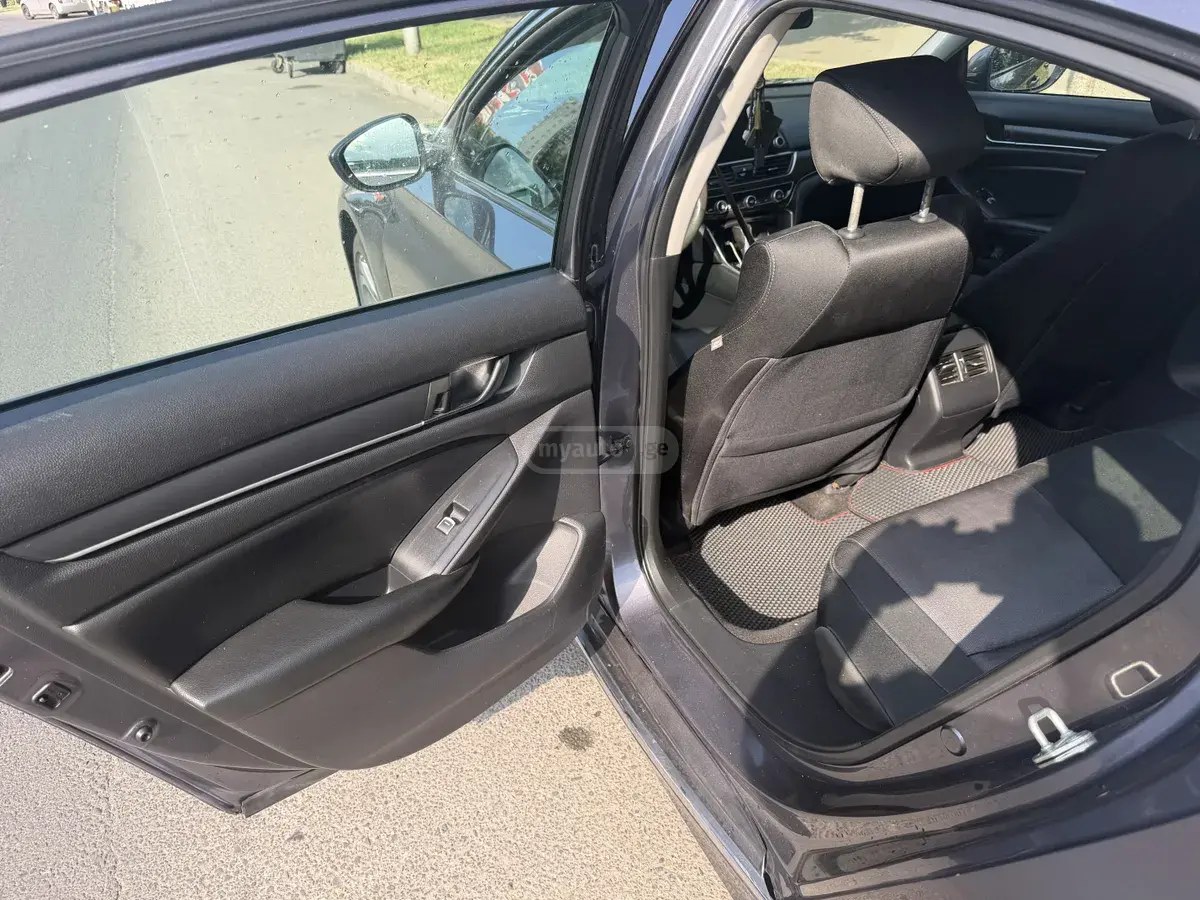 نمای دیگر هوندا EX 4dr سدان CVT 2019