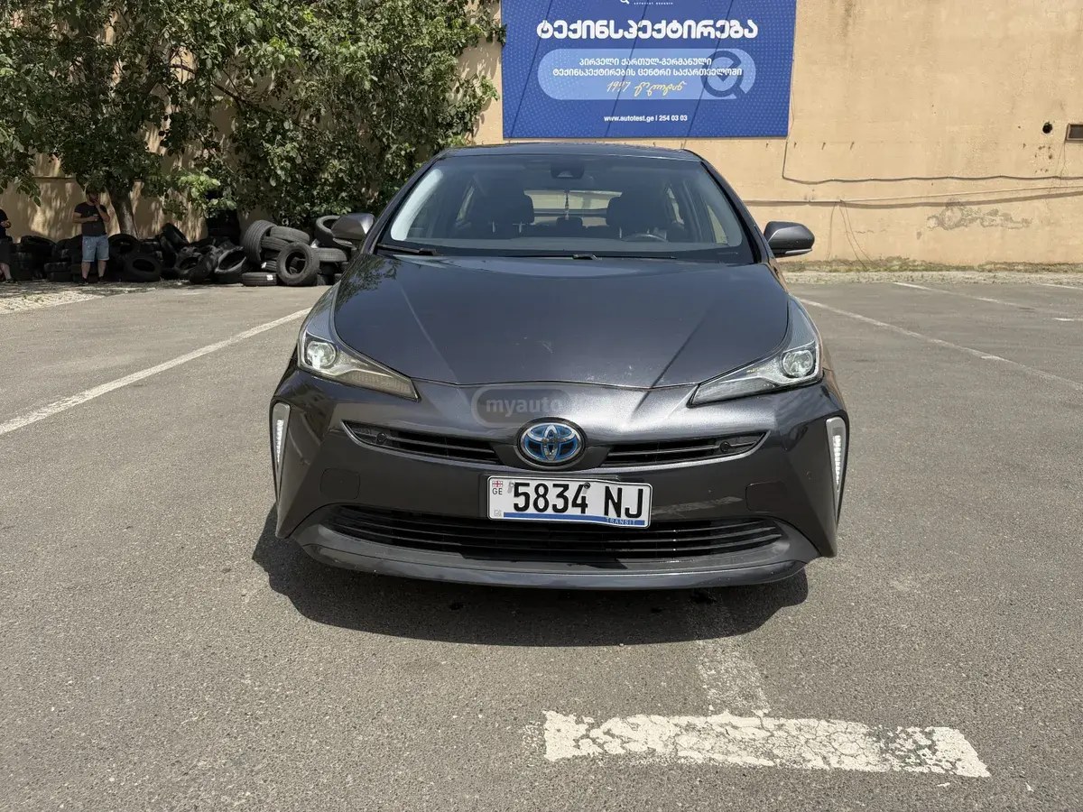 نمای دیگر تویوتا L 5dr دیفرانسیل جلو هاچبک 2020