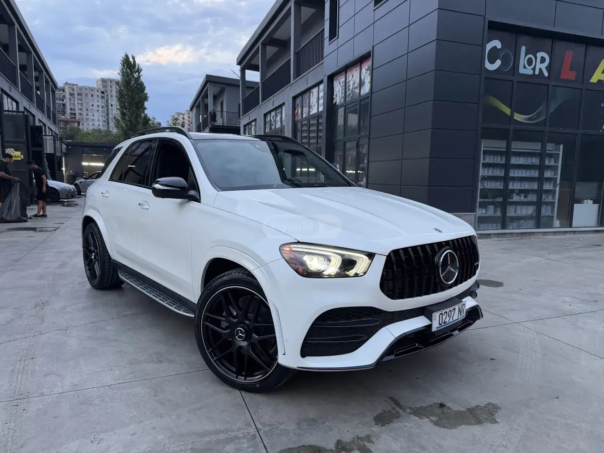 نمای دیگر مرسدس بنز AMG 2023