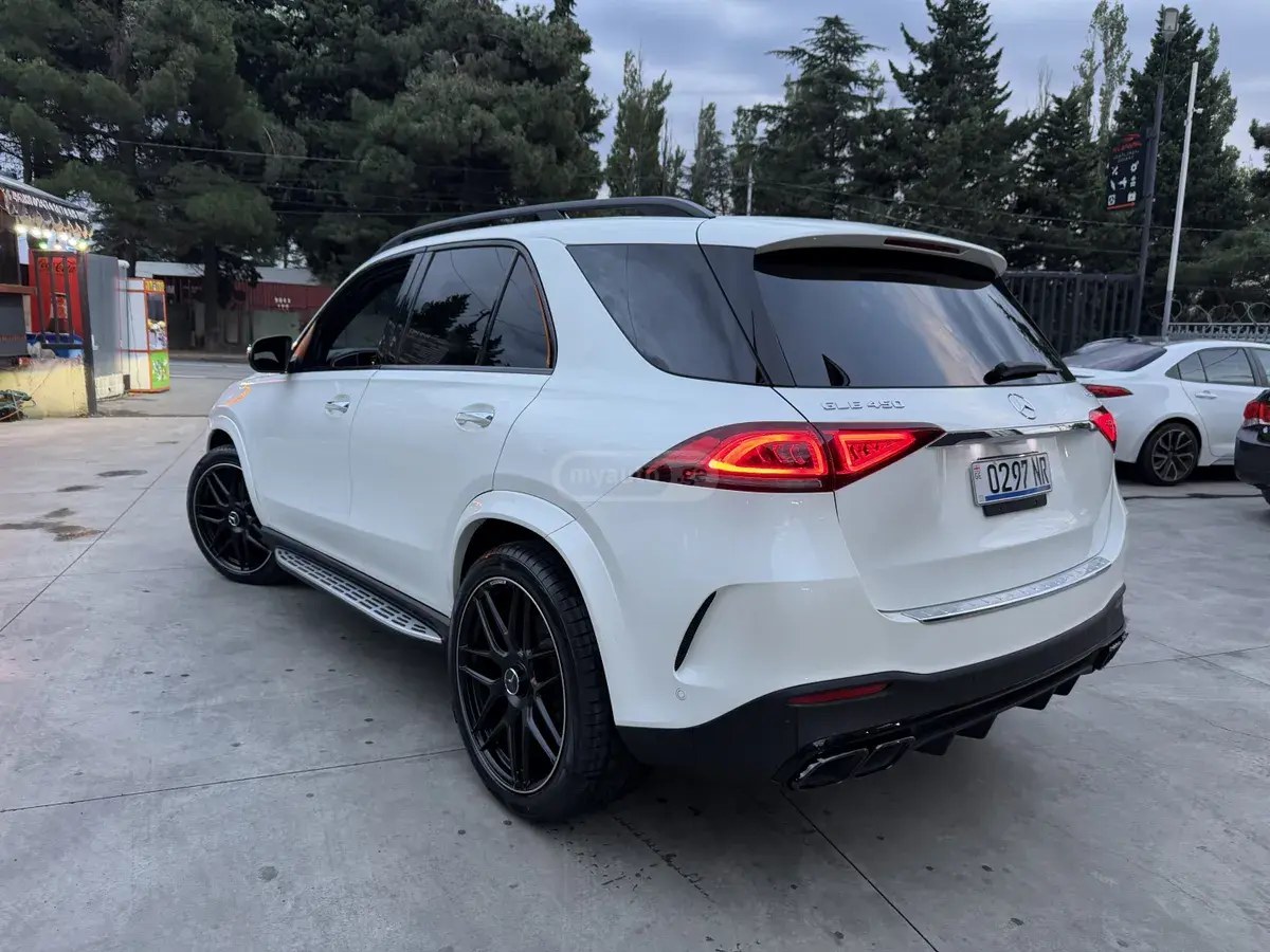 نمای دیگر مرسدس بنز AMG 2023