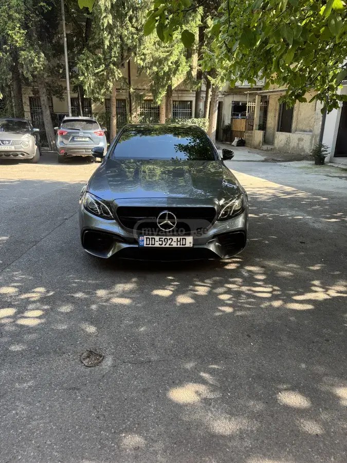 نمای دیگر مرسدس بنز 2018