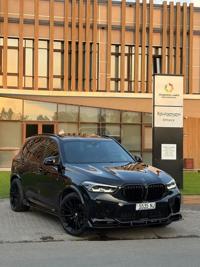 بی ام و xDrive40i 4 در چهار چرخ محرک 2019