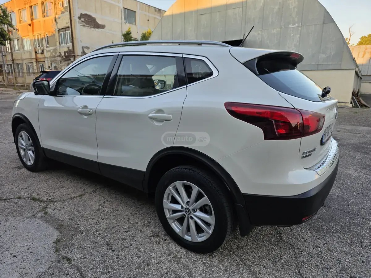 نمای دیگر نیسان 2019