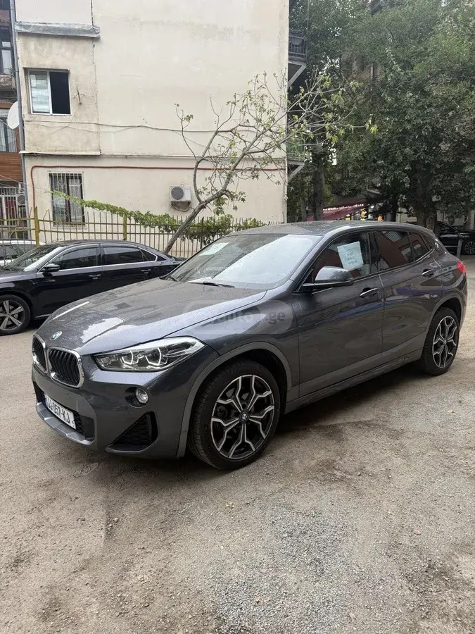 نمای دیگر بی ام و xDrive28i 4 در چهار چرخ محرک 2018