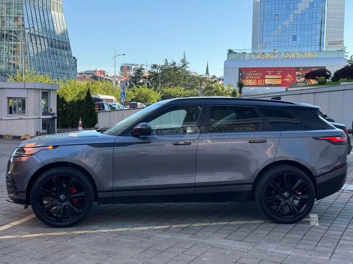 نمای دیگر لندروور P250 S 4 در 4x4 اتوماتیک 2019