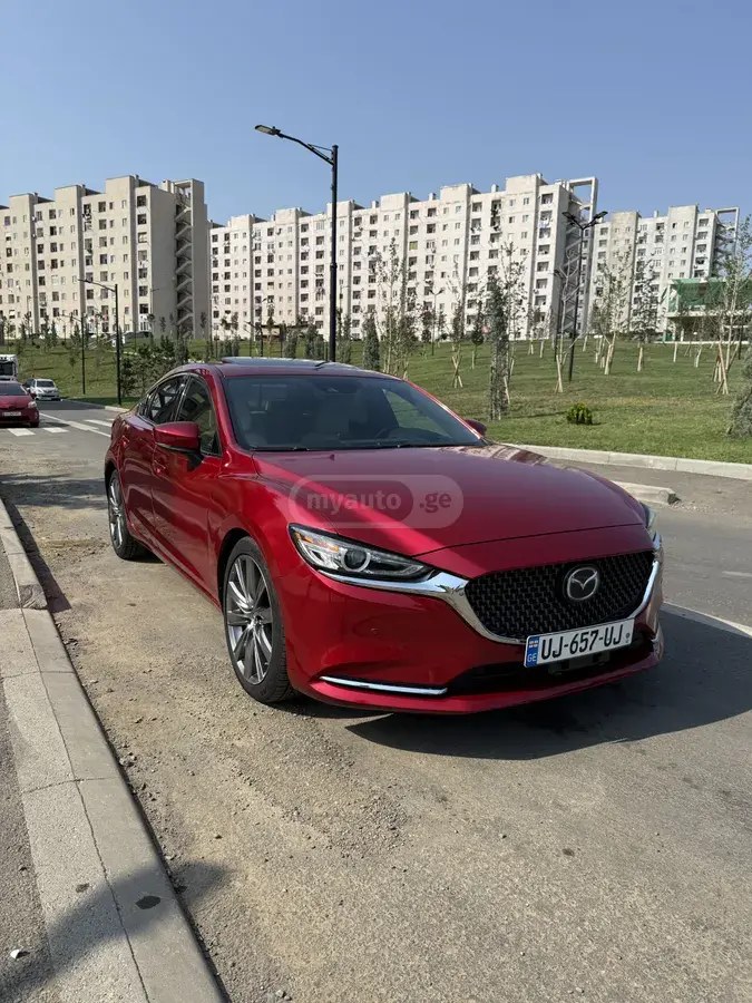 نمای دیگر مزدا سیگنیچر 2018