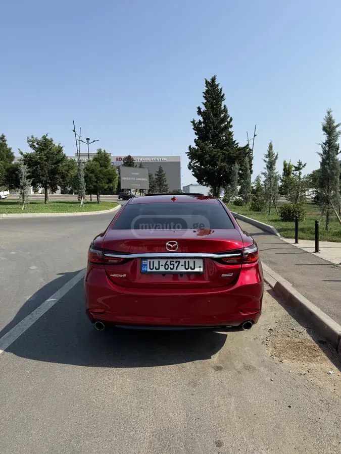 نمای دیگر مزدا سیگنیچر 2018