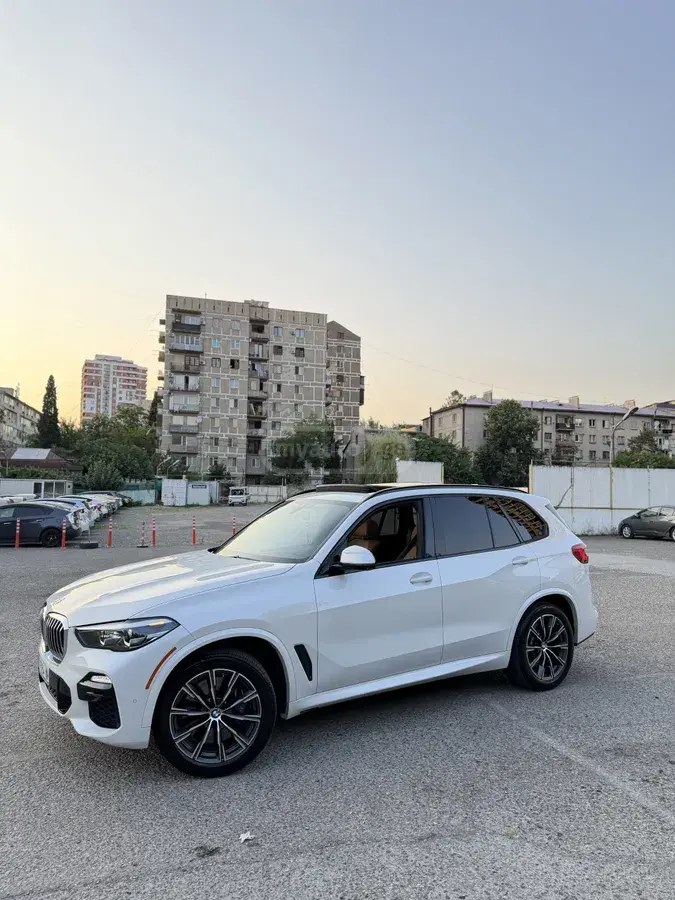نمای دیگر بی ام و 2019
