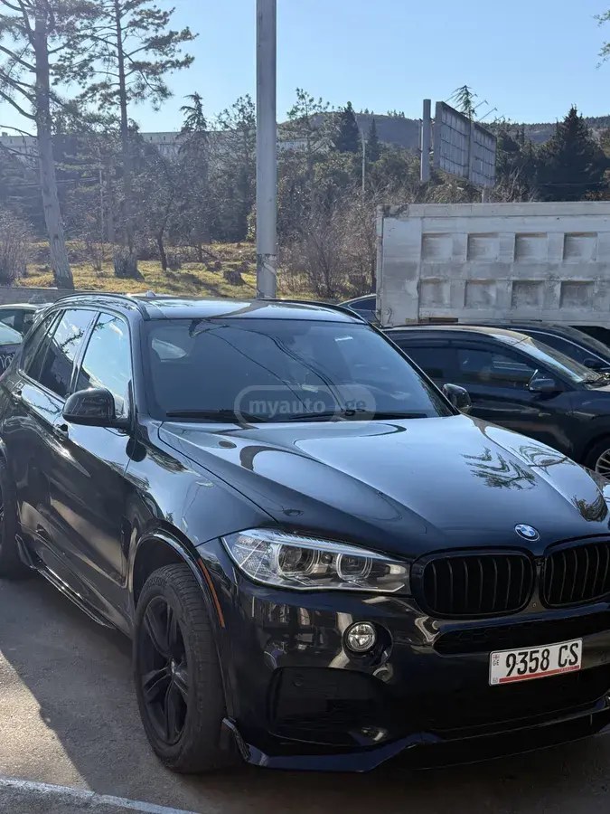 نمای دیگر بی ام و xDrive50i 4dr چهار چرخ محرک 2016