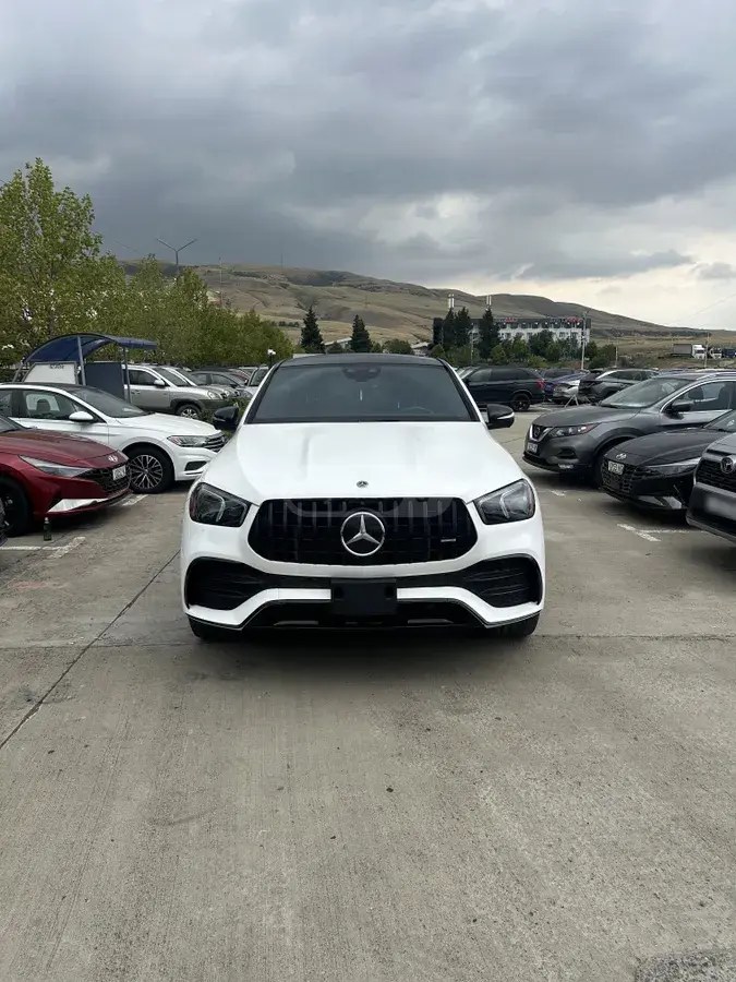نمای دیگر مرسدس بنز پایه AMG GLE 53 کوپه 4dr All- 2021