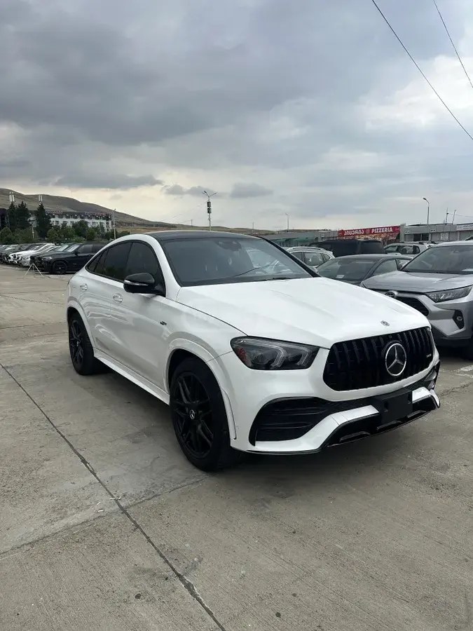 نمای دیگر مرسدس بنز پایه AMG GLE 53 کوپه 4dr All- 2021