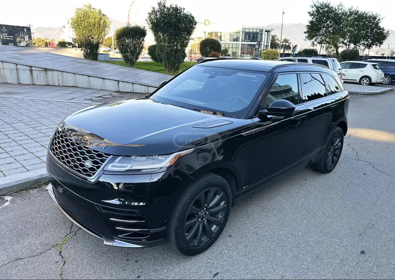 نمای دیگر لندروور P250 SE R-Dynamic 4dr 4x4 اتوماتیک 2019