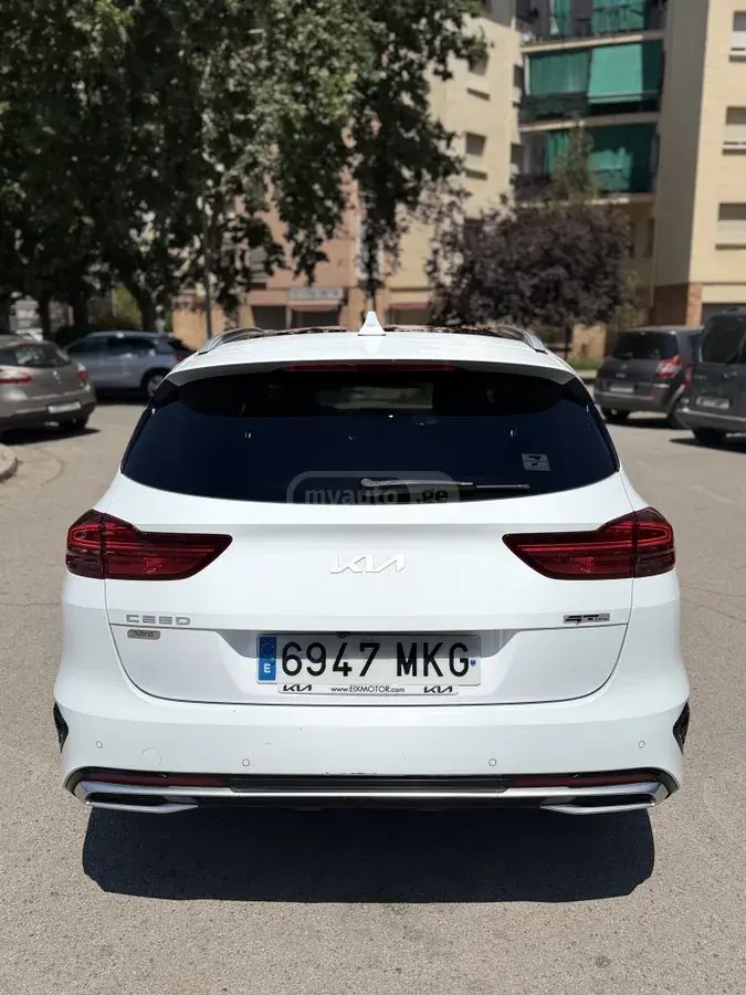 نمای دیگر کیا GT لاین 2023