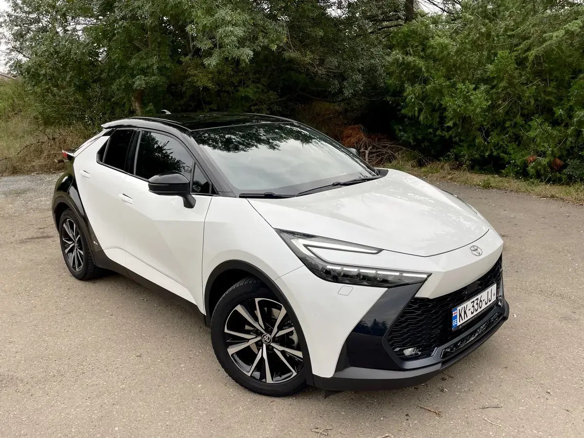 نمای دیگر تویوتا فول آپشن 4x4 2024