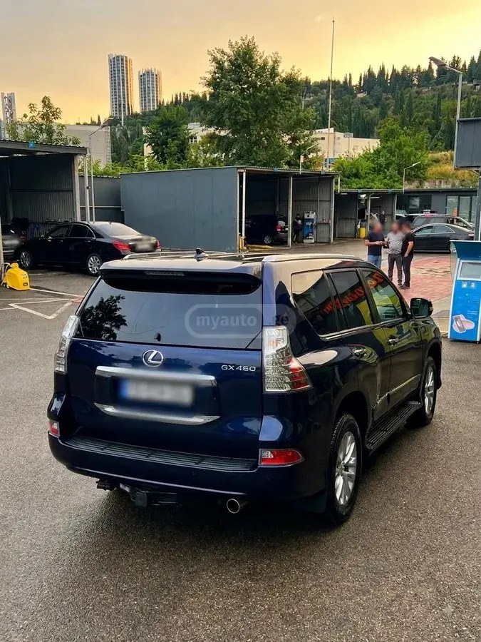 نمای دیگر لکسوس بیس 4 در 4x4 اتوماتیک 2019