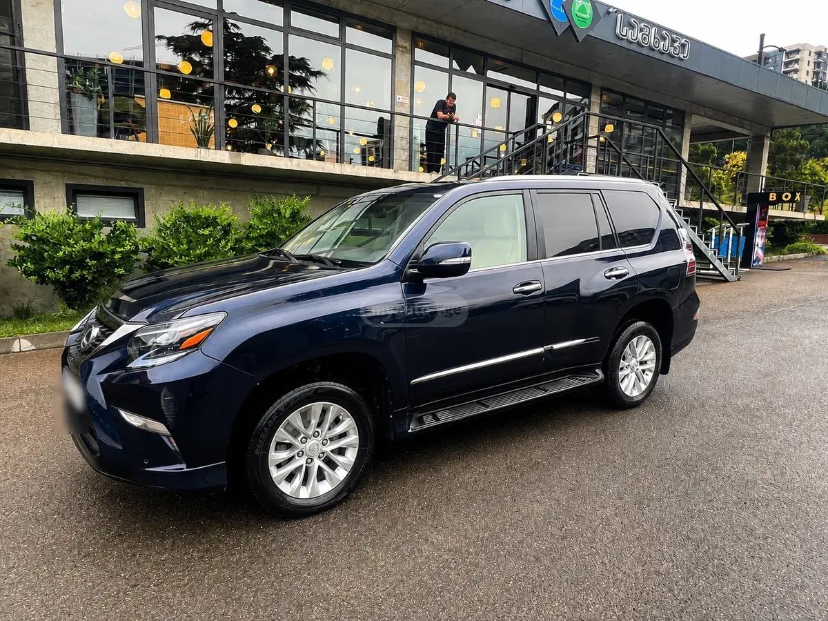 نمای دیگر لکسوس بیس 4 در 4x4 اتوماتیک 2019
