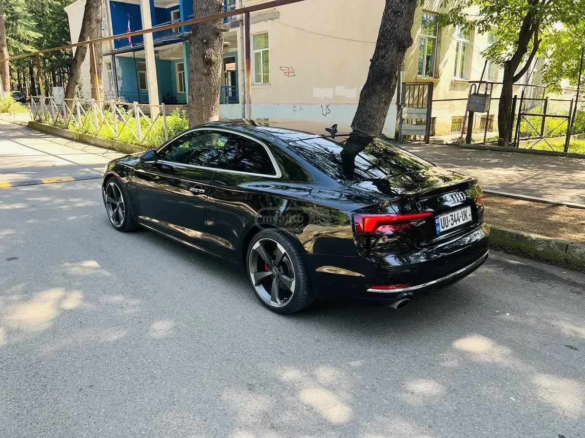 نمای دیگر آئودی RS 5 2018