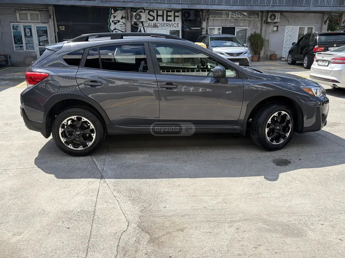 نمای دیگر سوبارو پایه 4 در چهار چرخ محرک CVT 2022