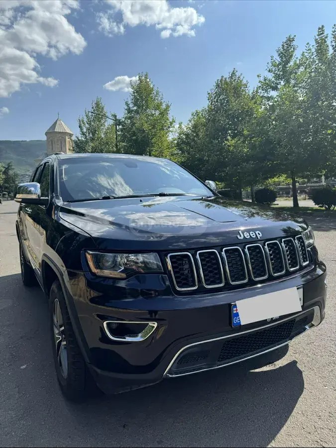 نمای دیگر جیپ لاردو 4dr 4x4 اتوماتیک 2020