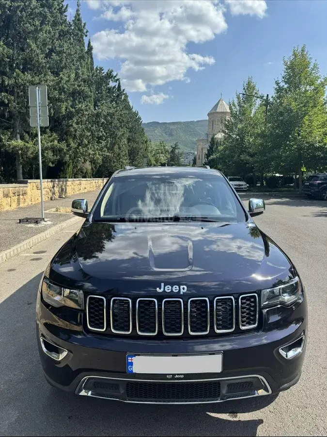 نمای دیگر جیپ لاردو 4dr 4x4 اتوماتیک 2020