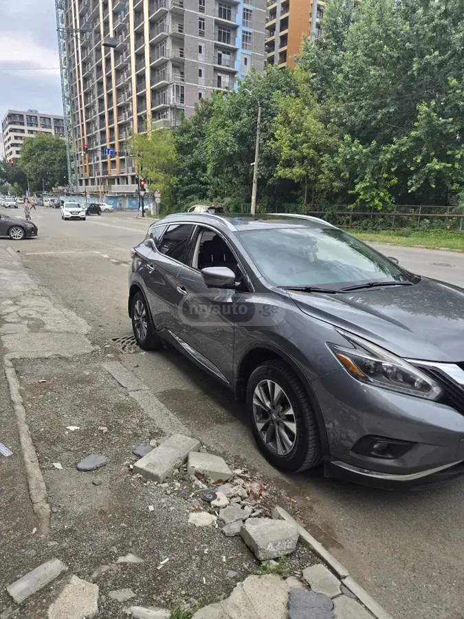 نمای دیگر نیسان 2018