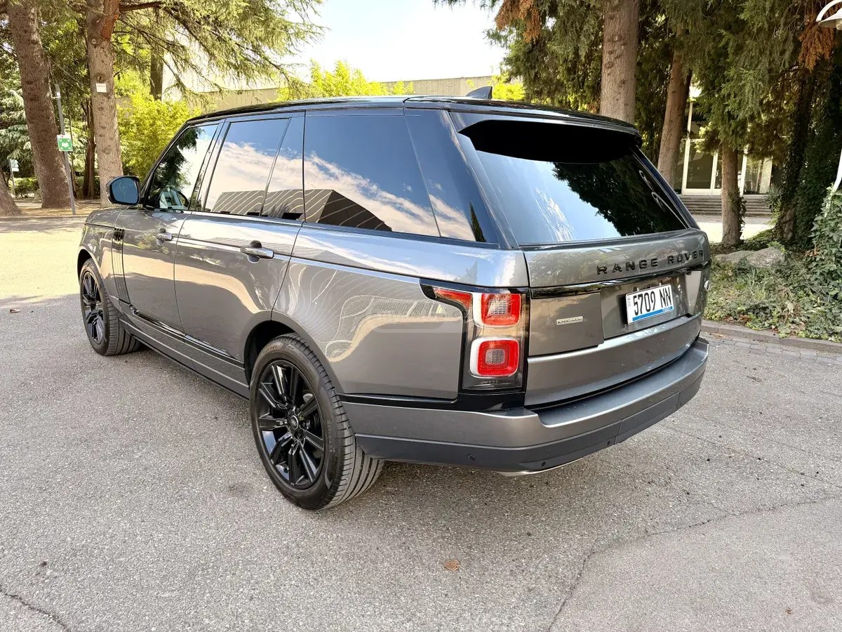 نمای دیگر لندروور 5.0L V8 سوپرشارژ 4dr 4x4 A 2019