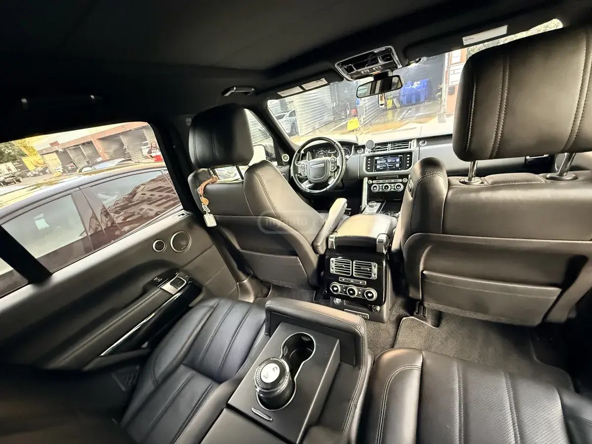 نمای دیگر لندروور 5.0L V8 سوپرشارژ 4dr 4x4 A 2016