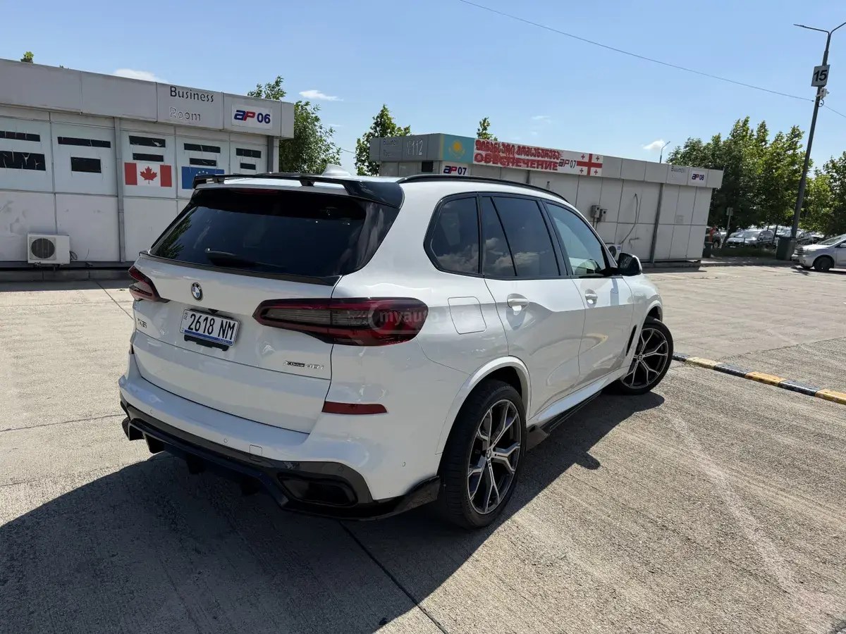 بی ام و xDrive40i 4 در چهار چرخ محرک 2021
