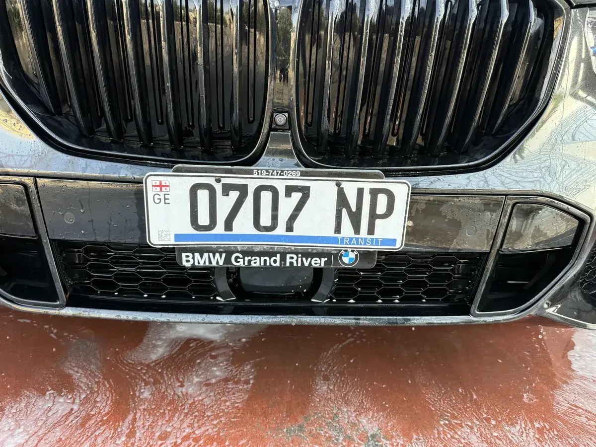 نمای دیگر بی ام و xDrive40i 4dr دیفرانسیل تمام 2023