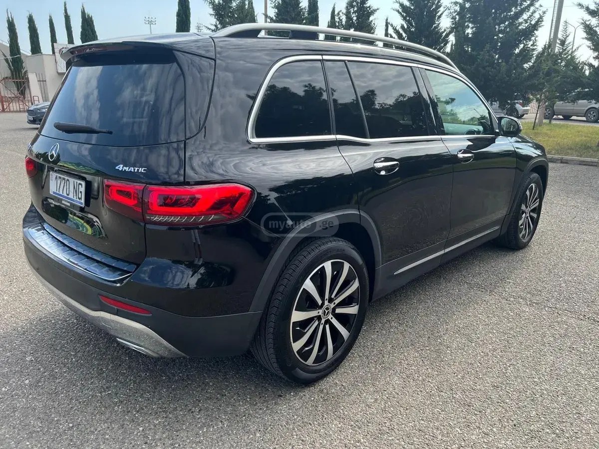 نمای دیگر مرسدس بنز بیس GLB 250 4dr All-Wheel Dri 2023
