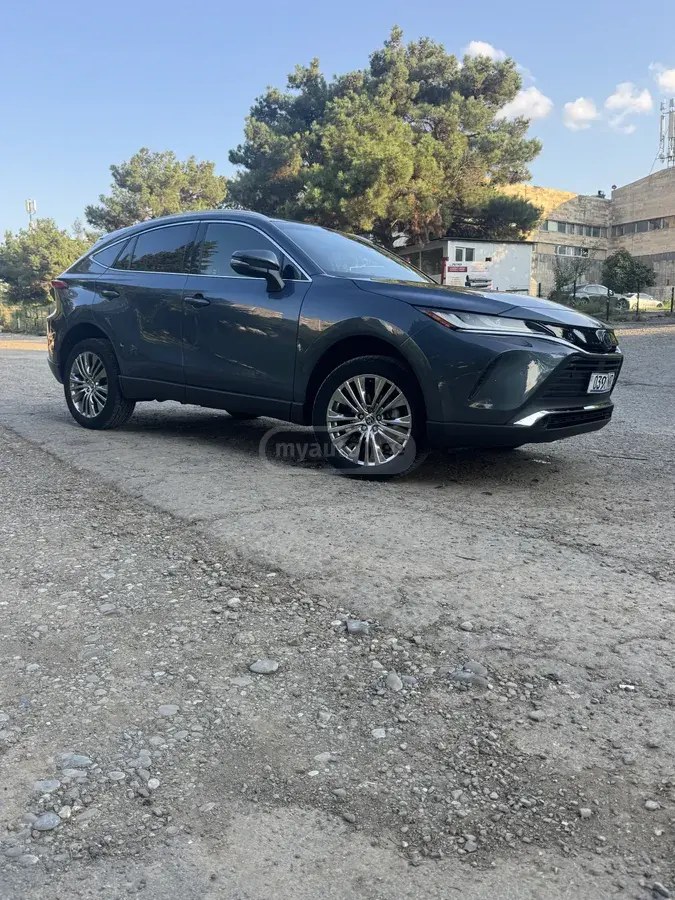 نمای دیگر تویوتا ایکس ال ای 4dr چهار چرخ محرک CVT 2021