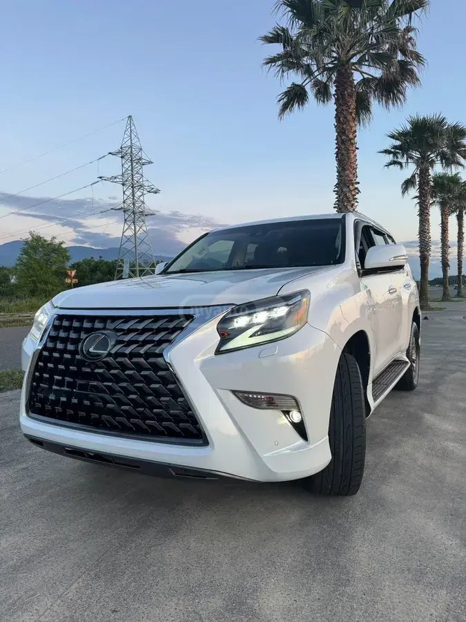 نمای دیگر لکسوس لوکس 4dr 4x4 اتوماتیک 2019