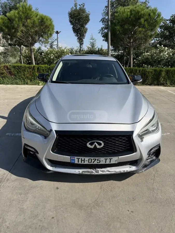 اینفینیتی لوکس 2019