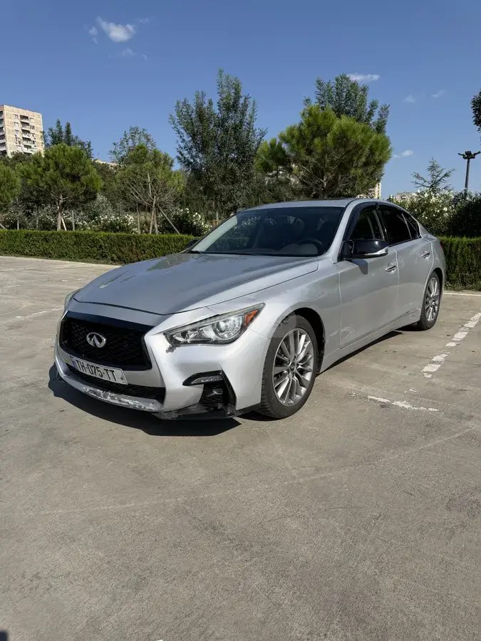 نمای دیگر اینفینیتی لوکس 2019