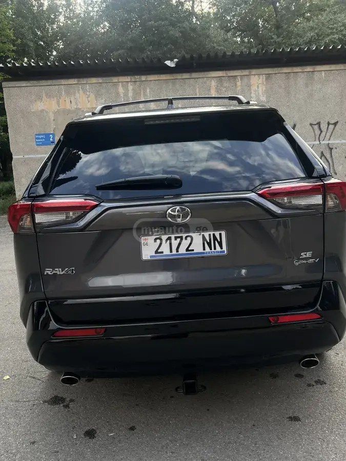 نمای دیگر تویوتا SE 4dr چهار چرخ محرک CVT 2024