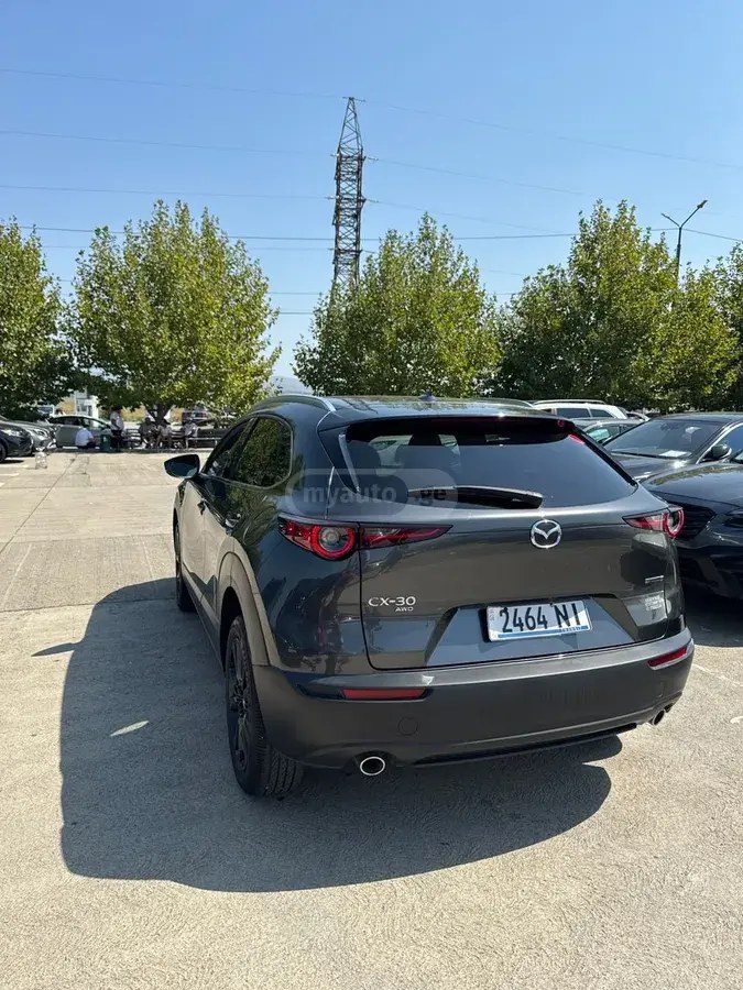 نمای دیگر مزدا 2023
