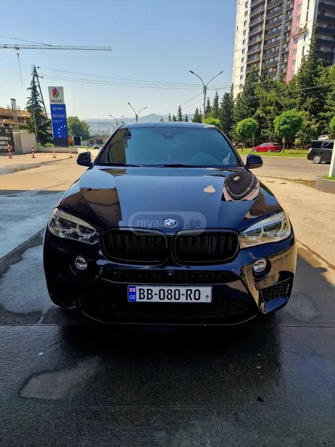 نمای دیگر بی ام و 2018