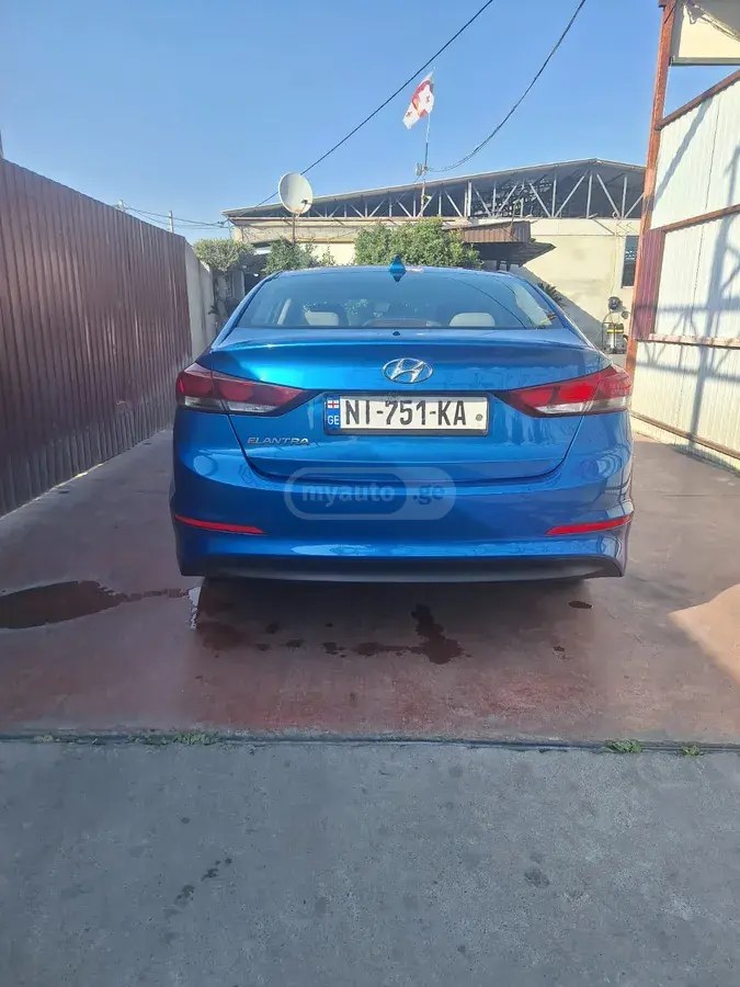 نمای دیگر هیوندای SE 4 در سدان اتوماتیک 2018