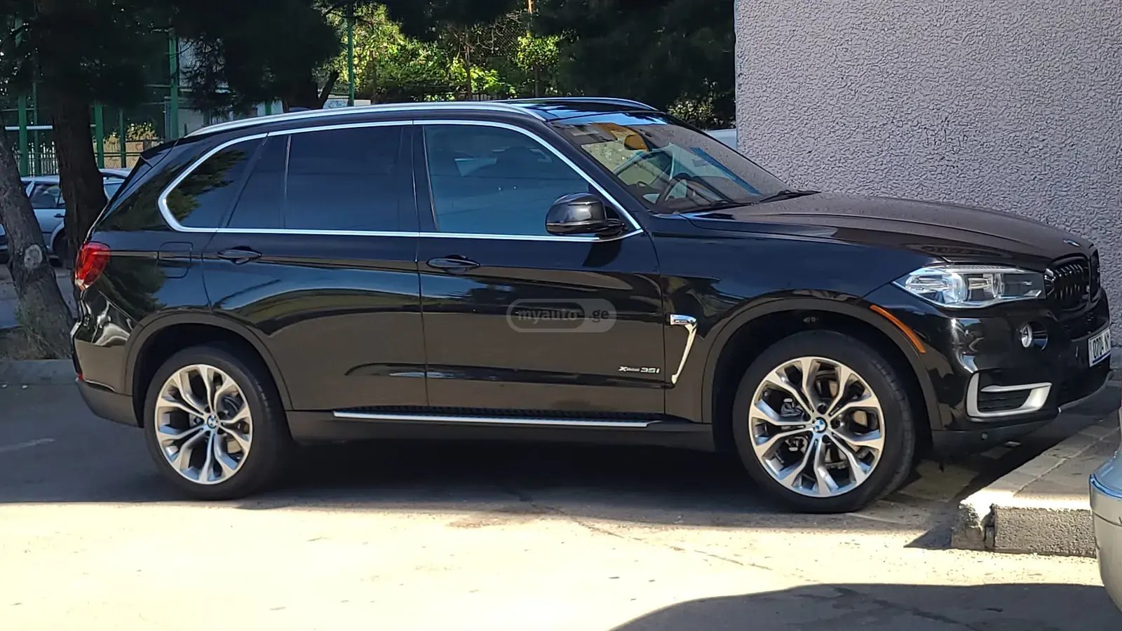 نمای دیگر بی ام و xDrive35i 4 در چهار چرخ محرک 2016