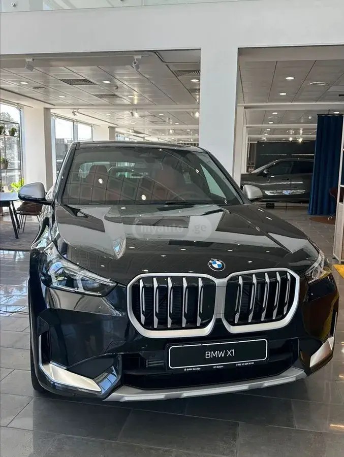 بی ام و XDrive 2.0 i توین-پاور توربو 2023